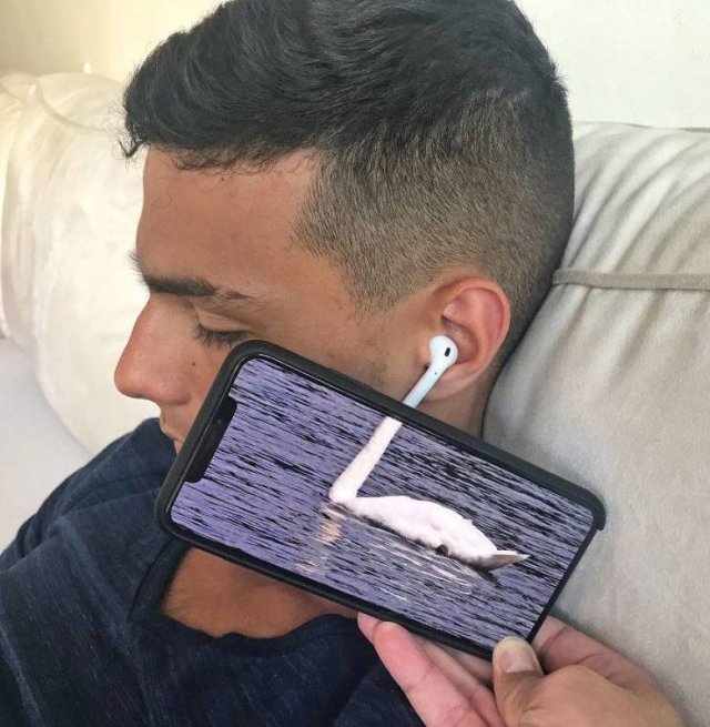 This Guy Plays With Your Imagination Using His Phone (29 pics)
