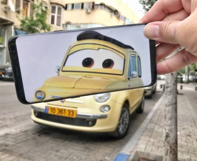 This Guy Plays With Your Imagination Using His Phone (29 pics)
