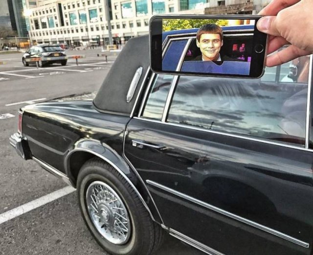 This Guy Plays With Your Imagination Using His Phone (29 pics)