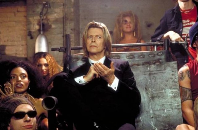 Celebrity Movie Cameos (20 pics)