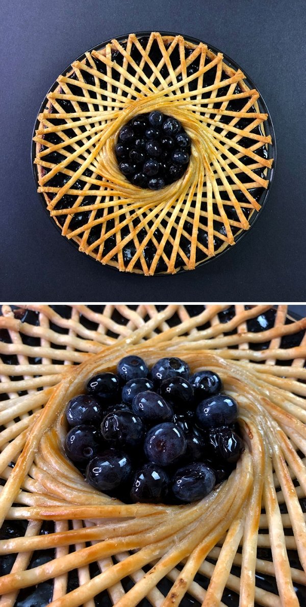 Amazing Halloween Pies (24 pics)
