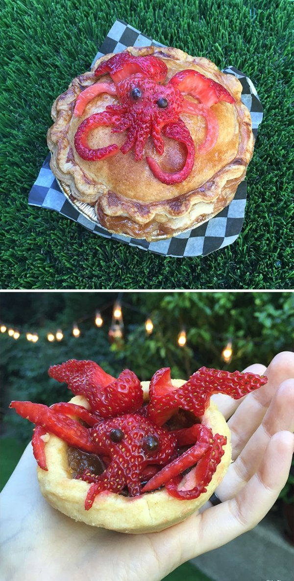 Amazing Halloween Pies (24 pics)