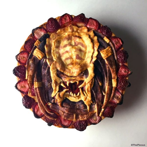 Amazing Halloween Pies (24 pics)