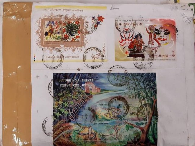 60,000 Rare Items Were Found In A Owner's House (29 pics)