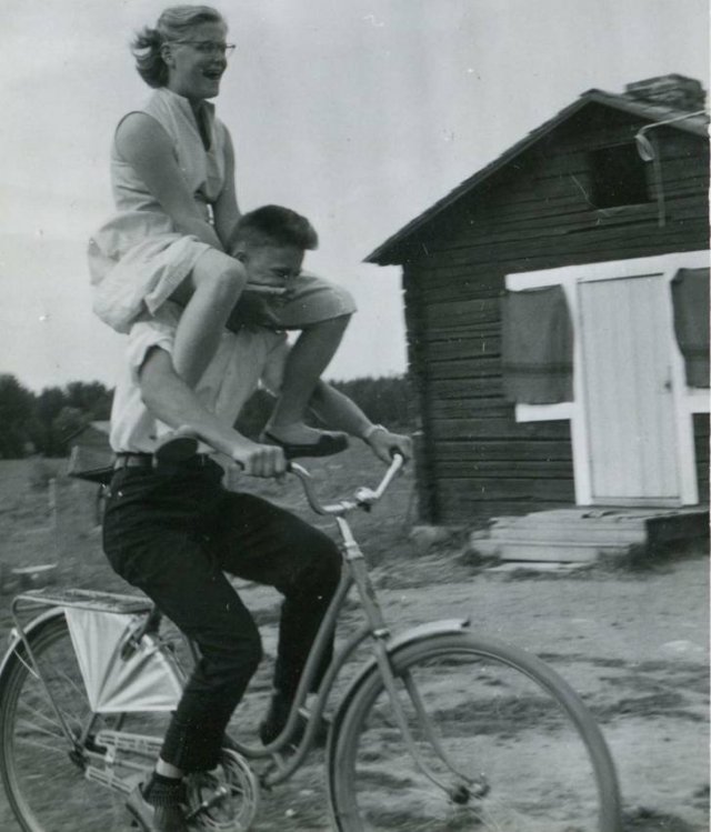 Great Old Family Photos (17 pics) Great Old Family Photos (17 pics)