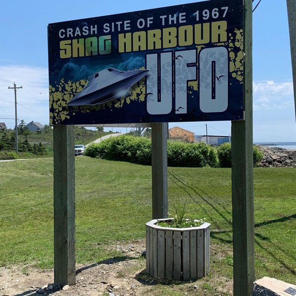 Weird Canada Places (22 pics)