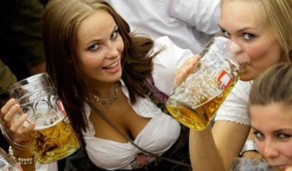 Oktoberfest Girls (22 pics)