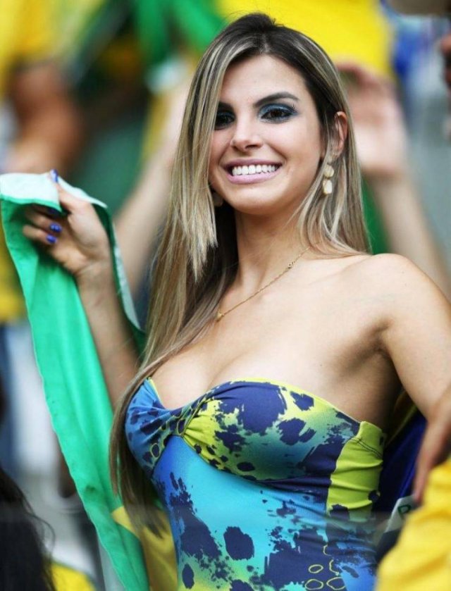 Hot Football Fans (39 pics)