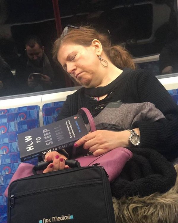 Books People Read In Subway (42 pics)