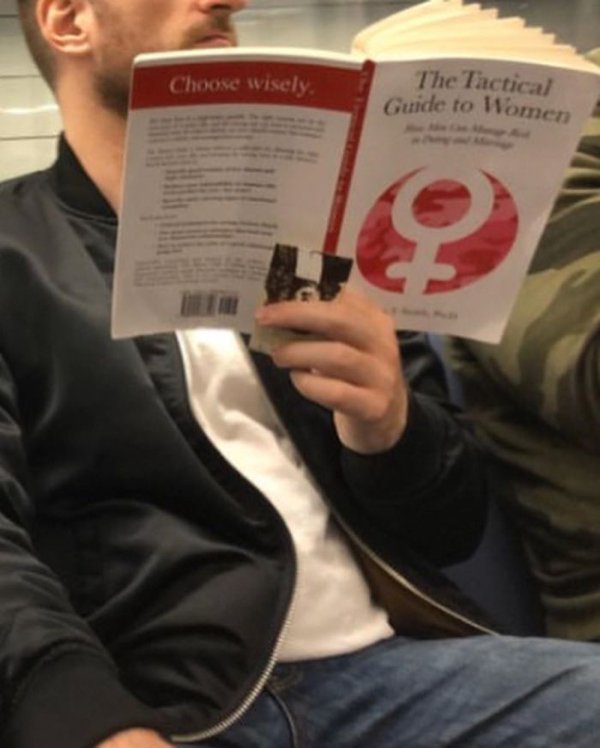 Books People Read In Subway (42 pics)