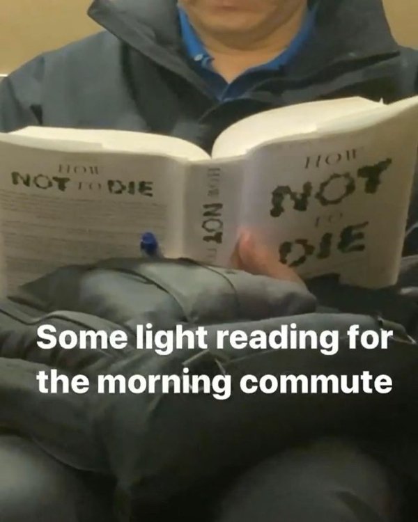 Books People Read In Subway (42 pics)