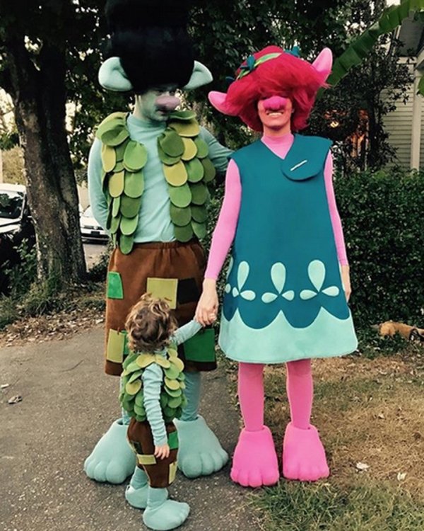 Popular 2020 Halloween Costumes (28 pics) Popular 2020 Halloween Costumes (28 pics)