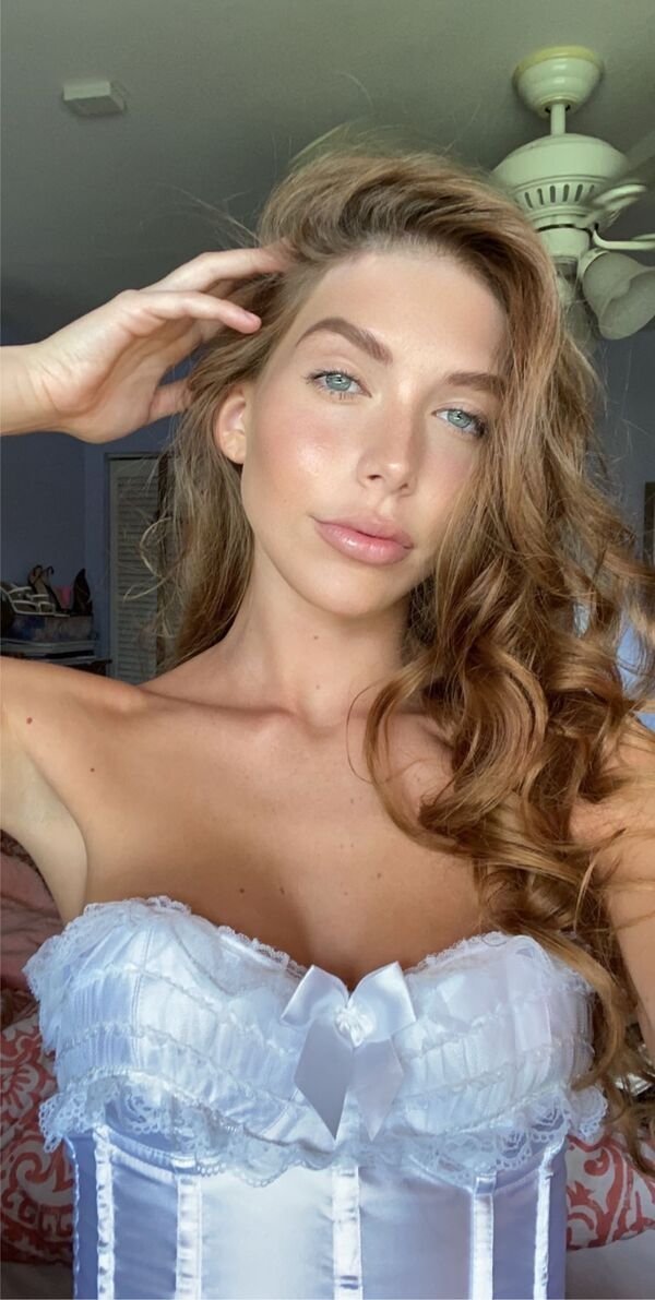 Girls In Corsets (29 pics)