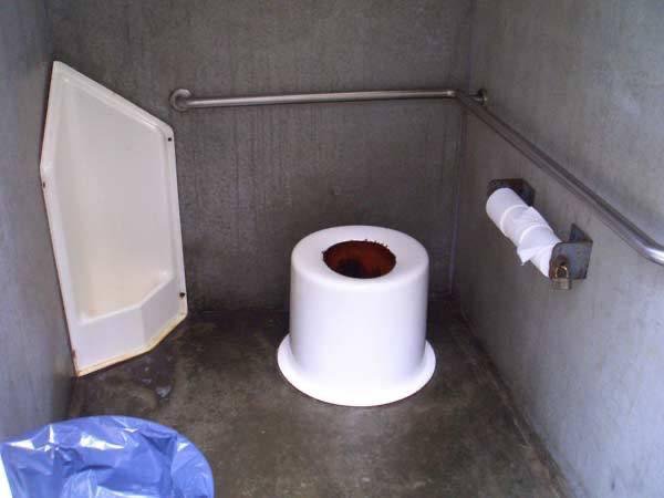 Weird Toilet Designs (28 pics)