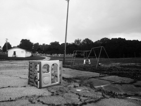 Sad And Scary Playgrounds (35 pics)