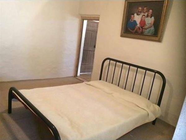 What's Wrong With This Real Estate? (35 pics) What's Wrong With This Real Estate? (35 pics)
