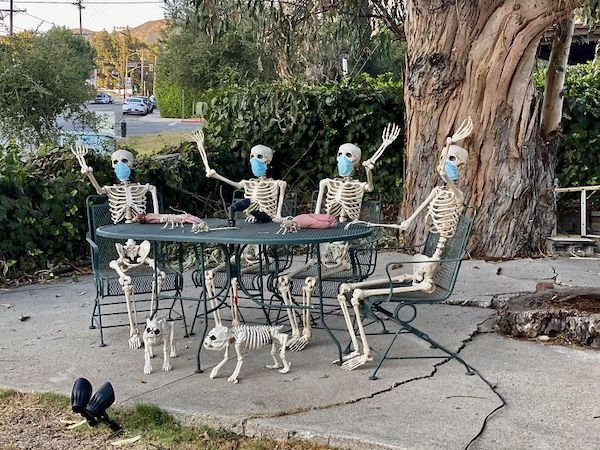 Awesome Halloween Decorations (35 pics)