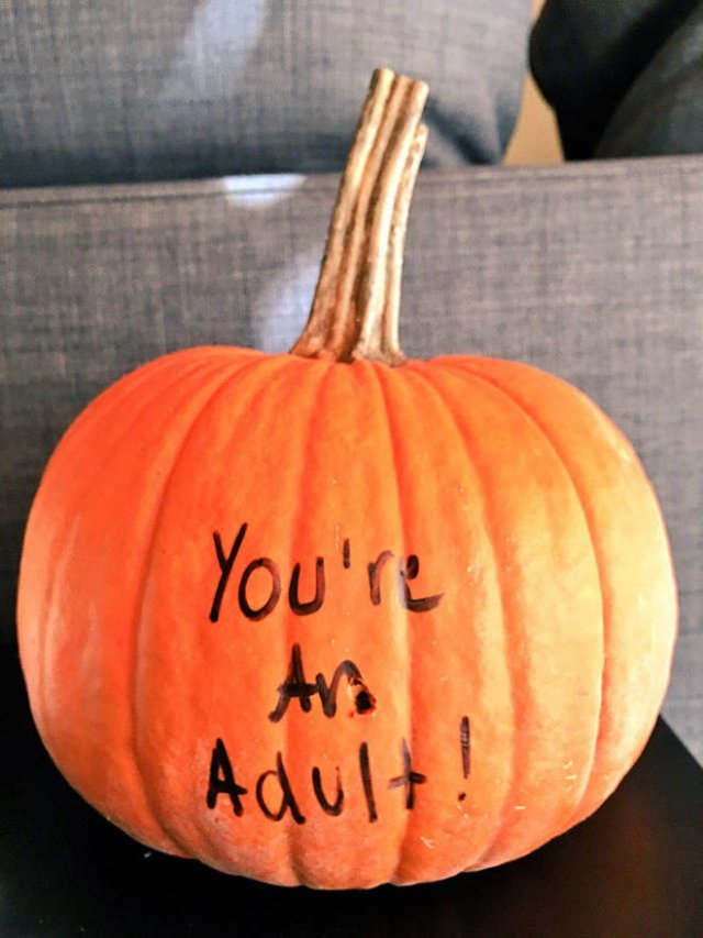 Weird Halloween Pumpkins (19 pics)
