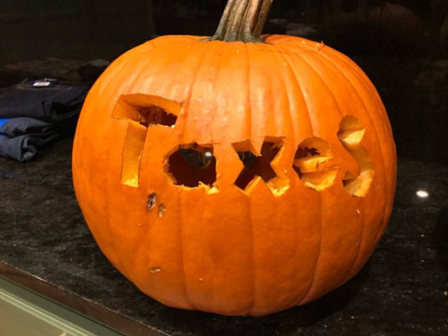 Weird Halloween Pumpkins (19 pics)