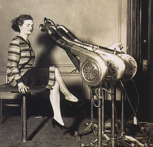Beauty Gadgets And Services From The Past (27 pics)