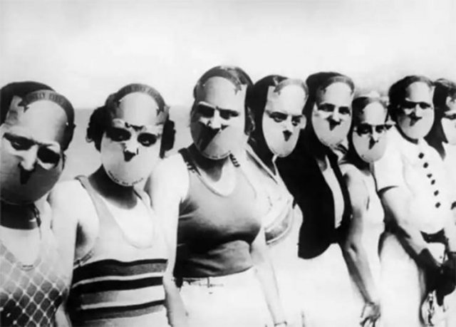 Beauty Gadgets And Services From The Past (27 pics)