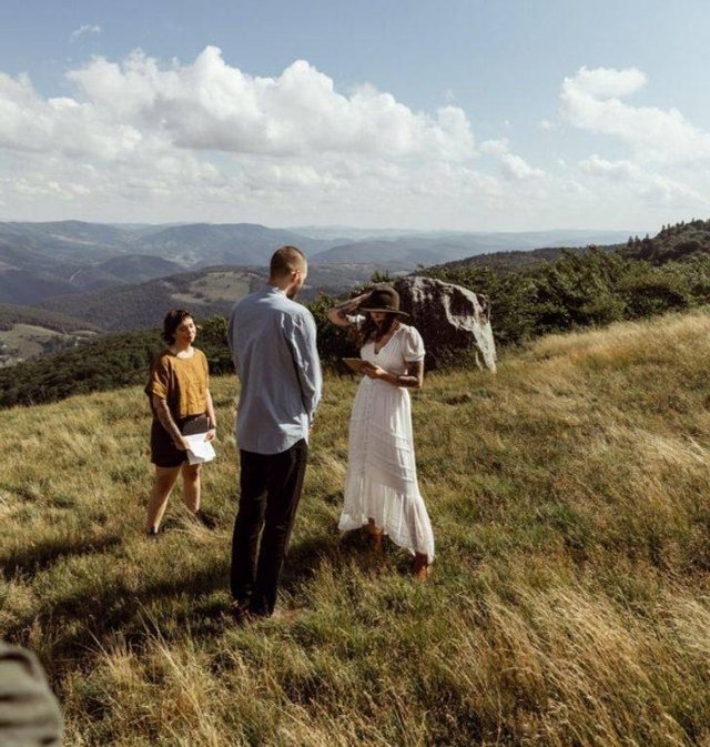 These People Saved Money On Their Wedding Days (24 pics)
