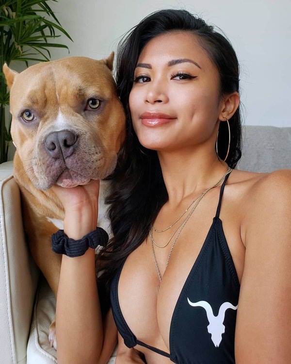 Girls With Puppies (38 pics)