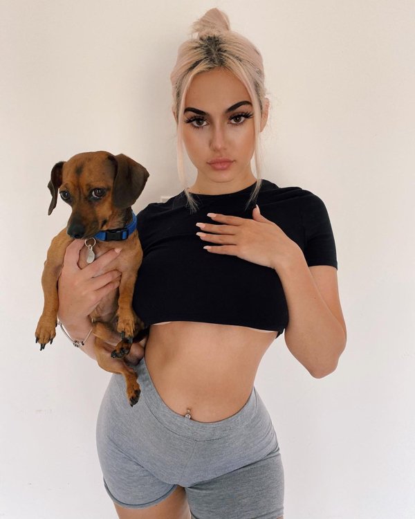 Girls With Puppies (38 pics)