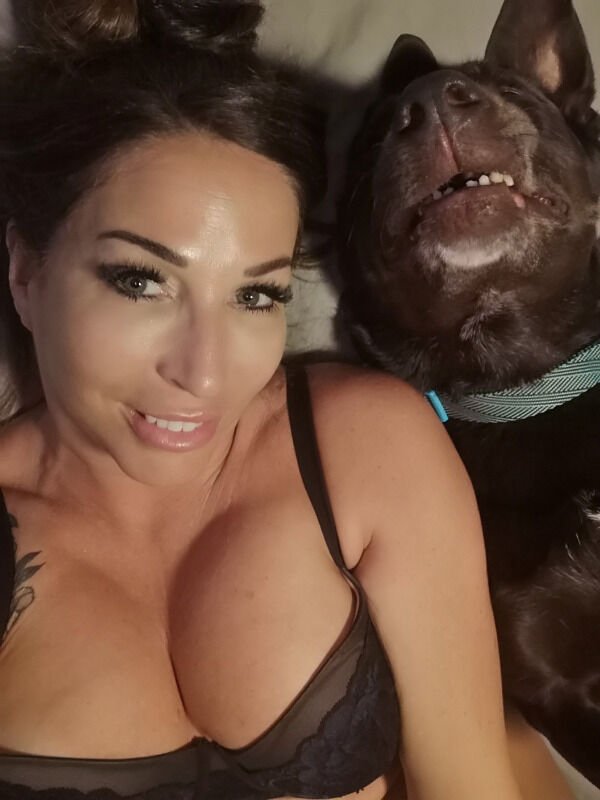 Girls With Puppies (38 pics)