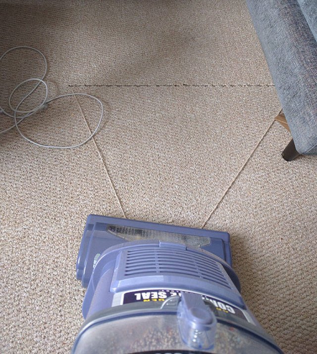 Vacuum Cleaning Fails (50 pics)