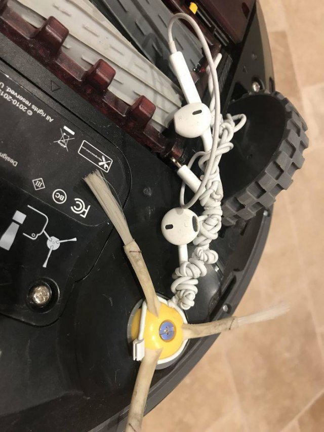 Vacuum Cleaning Fails (50 pics)