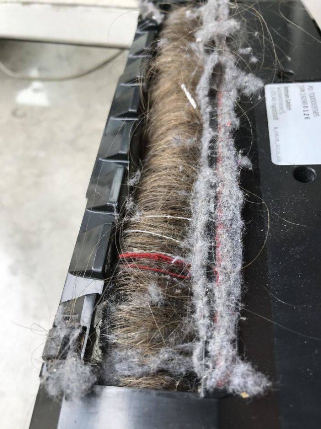 Vacuum Cleaning Fails (50 pics)