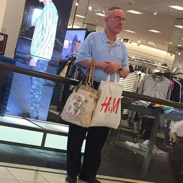 Shopping With Men (28 pics)