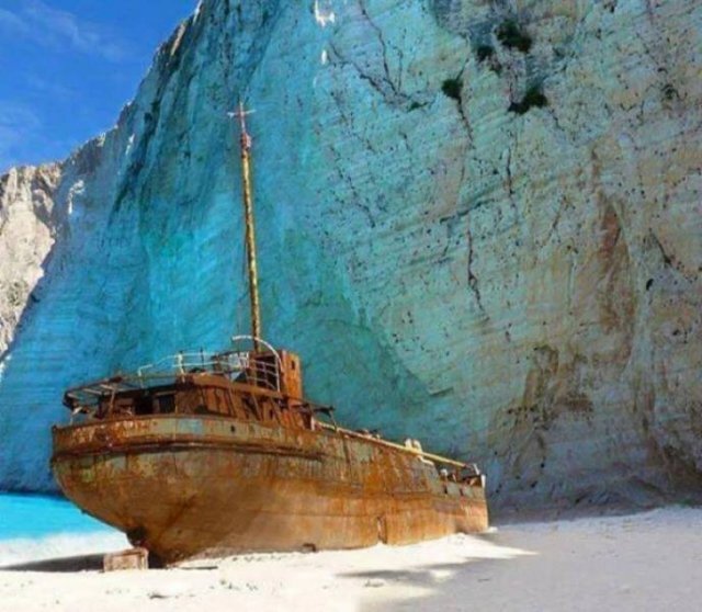 Beautiful Abandoned Places (35 pics)