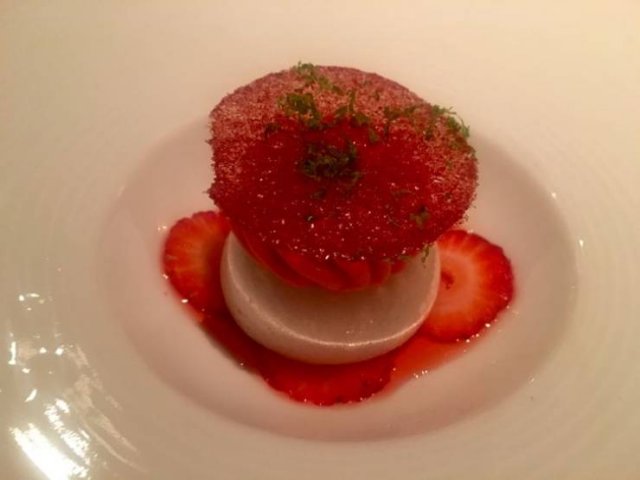 Michelin Restaurant Meals (17 pics)