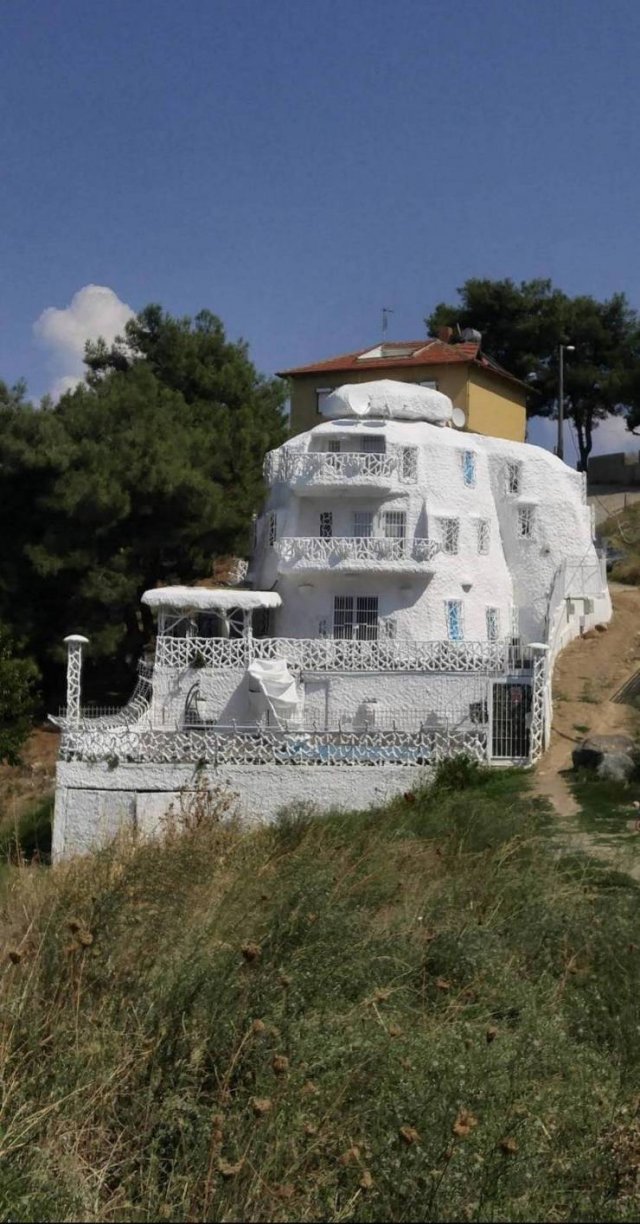 Interesting Architecture All Over The World (21 pics)