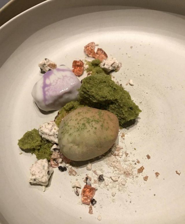 Michelin Restaurant Meals (17 pics)