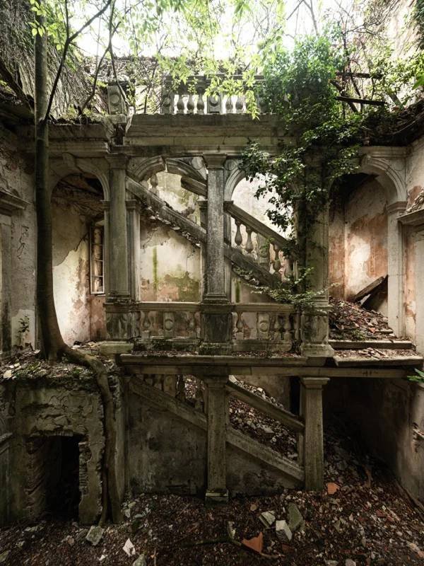 Beautiful Abandoned Places (35 pics)