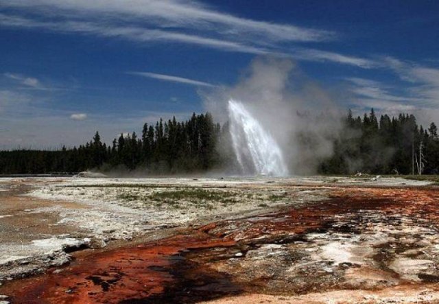 These Volcanoes Are Active (10 pics)