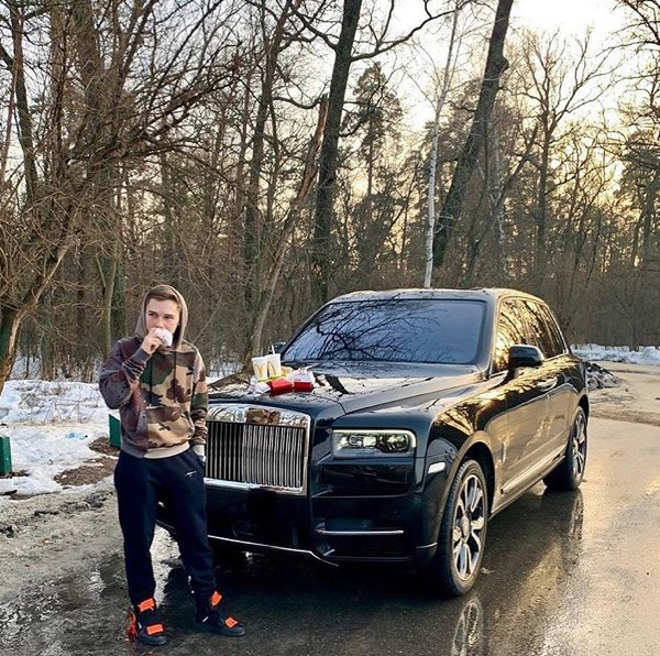 Rich Youth (45 pics)