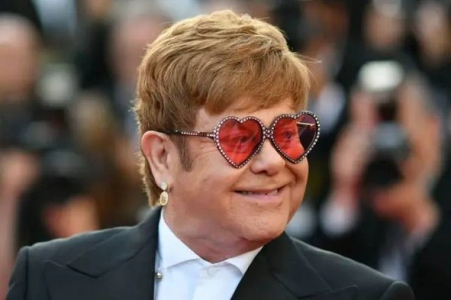 Famous Musicians: In The Beginning Of Their Careers And Now (50 pics) Famous Musicians: In The Beginning Of Their Careers And Now (50 pics)