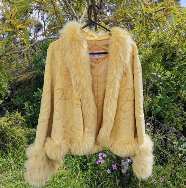 Thrift Shop Treasures (23 pics)