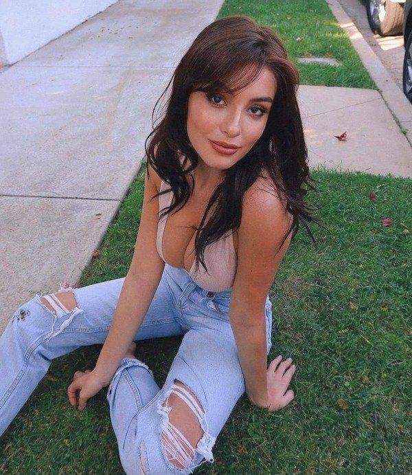 Hot Girls (87 pics)