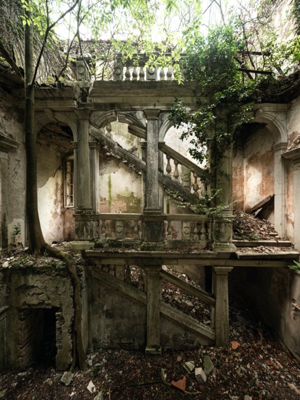Beautiful Abandoned Places (20 pics)