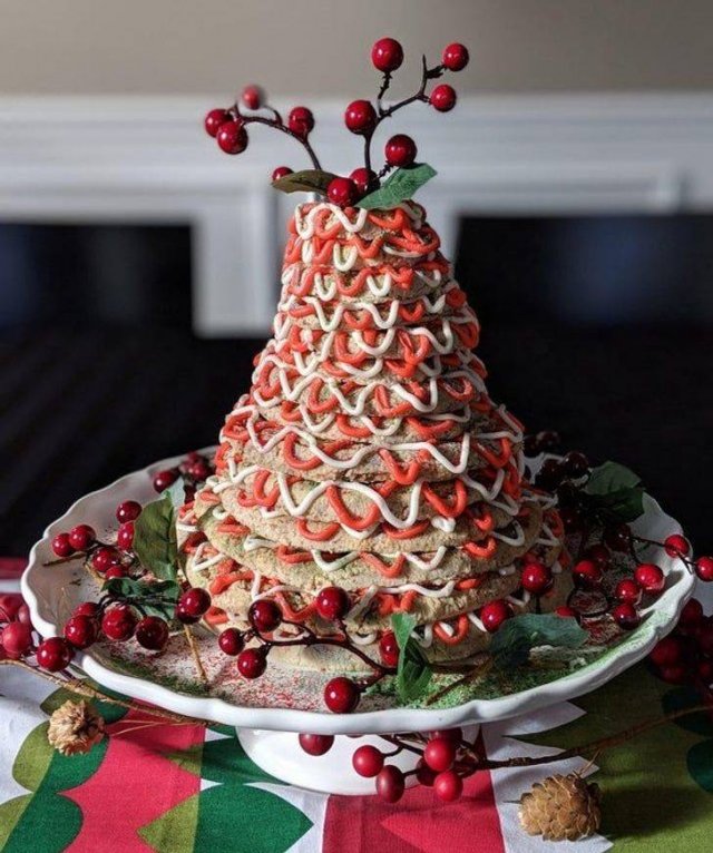 Winter Holiday Dishes Around The World (28 pics)