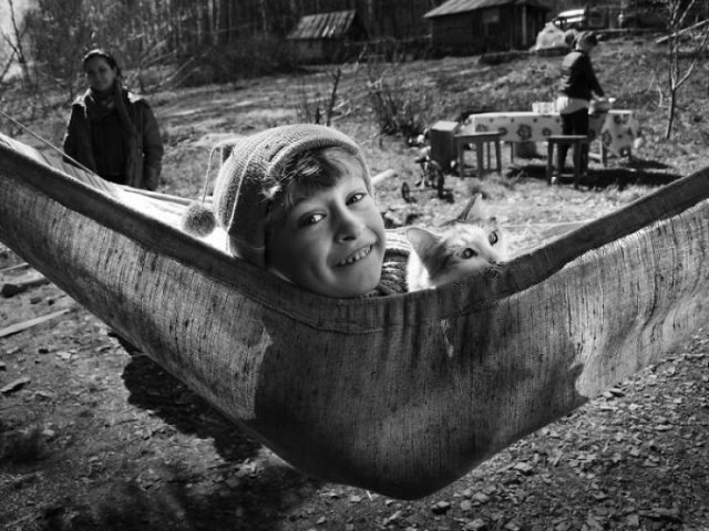 Russian Life Photos By Sergey Kolyaskin (27 pics)