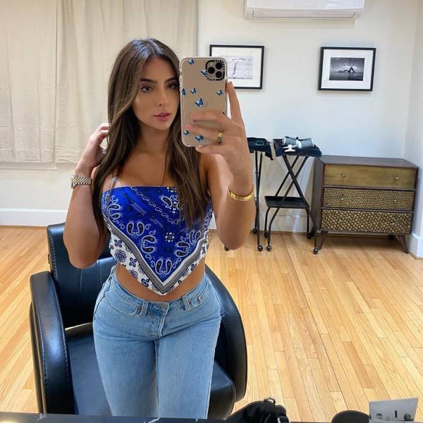 Girls In Denim (50 pics)