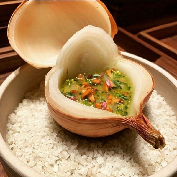 Weird Restaurant Serving (46 pics)