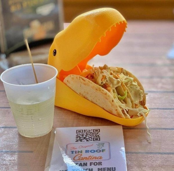 Weird Restaurant Serving (46 pics)