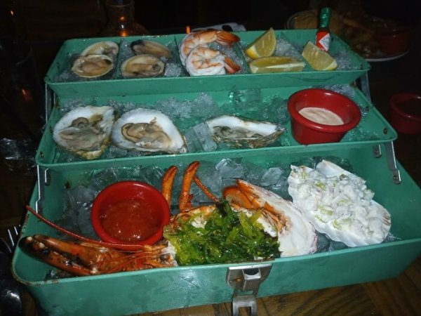 Weird Restaurant Serving (46 pics)